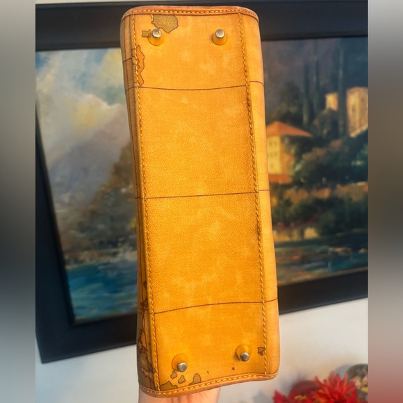 Alviero Martini 1A Classe Geo Classic Handbag Authentic With COA - Picture 13 of 17